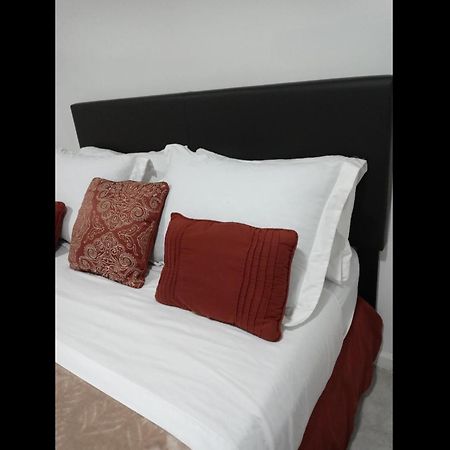דירות אירבינגטון "Cozy Basement Retreat Just 40 Minutes To Nyc!" מראה חיצוני תמונה