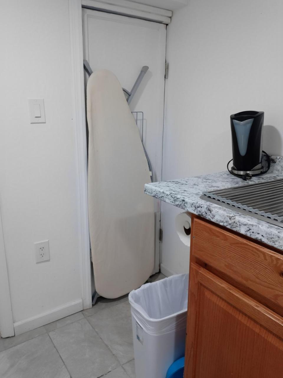 דירות אירבינגטון "Cozy Basement Retreat Just 40 Minutes To Nyc!" מראה חיצוני תמונה