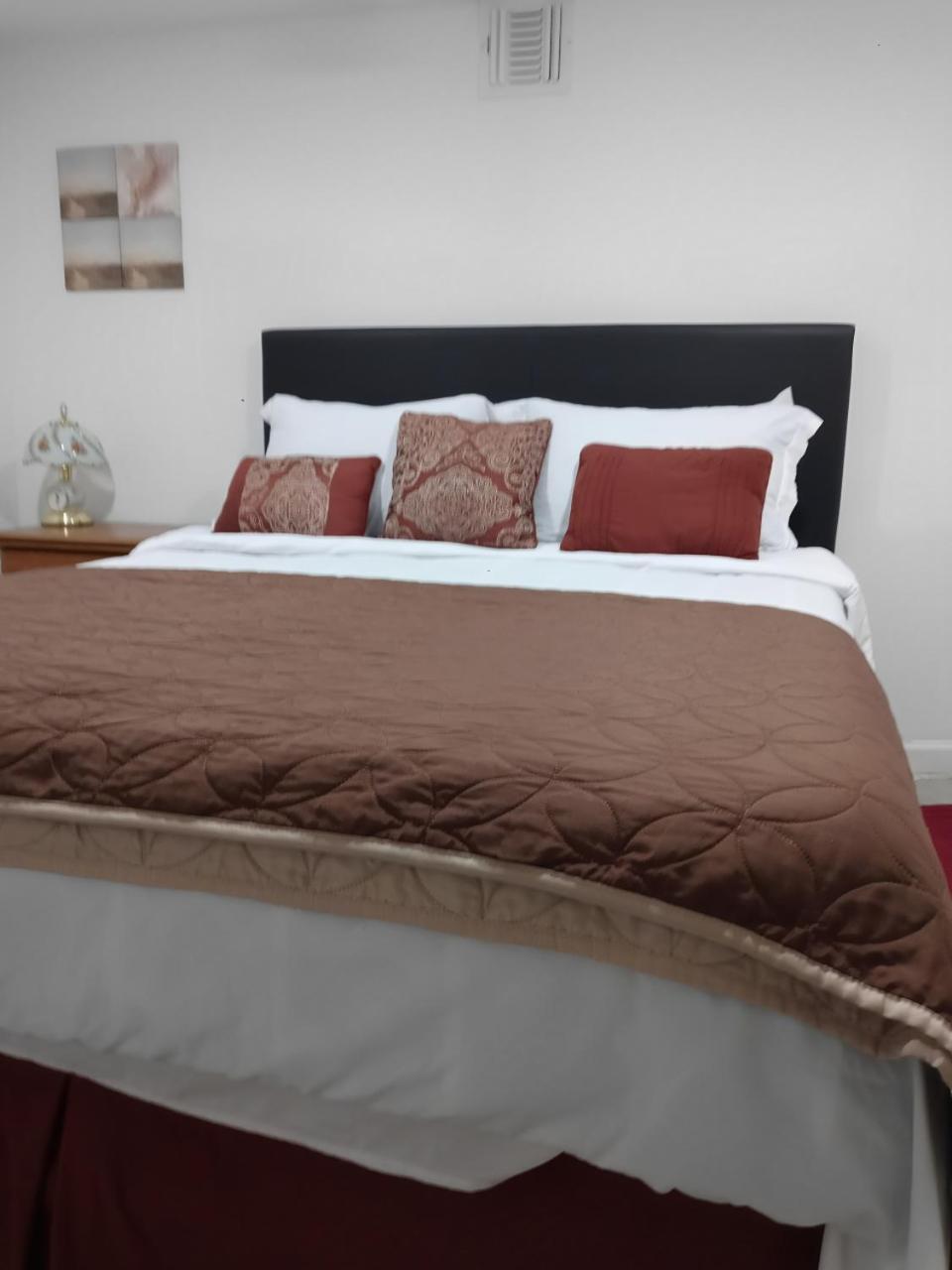 דירות אירבינגטון "Cozy Basement Retreat Just 40 Minutes To Nyc!" מראה חיצוני תמונה